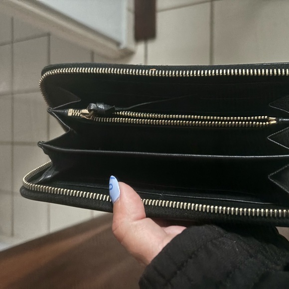 GUCCI Microguccissima Zippy Wallet in Purple and Silver Hardwear - Picture 15 of 16